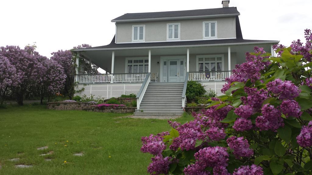 לה מלבאי Auberge Gite Maison Des Lilas מראה חיצוני תמונה