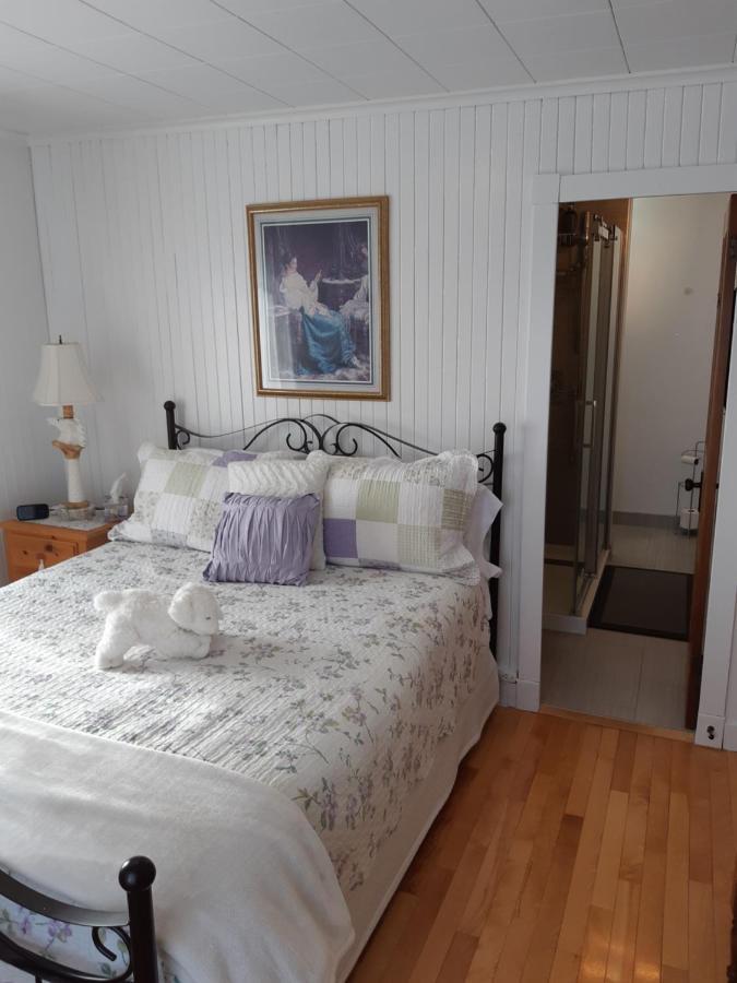לה מלבאי Auberge Gite Maison Des Lilas מראה חיצוני תמונה