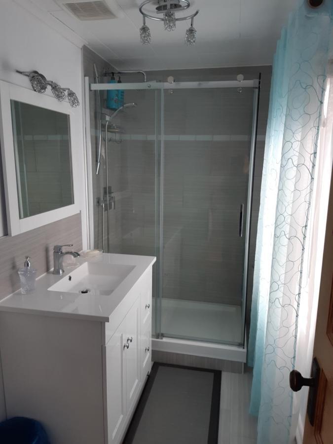לה מלבאי Auberge Gite Maison Des Lilas מראה חיצוני תמונה